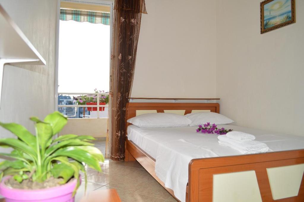 Hotel Ridal Vlore Exterior photo
